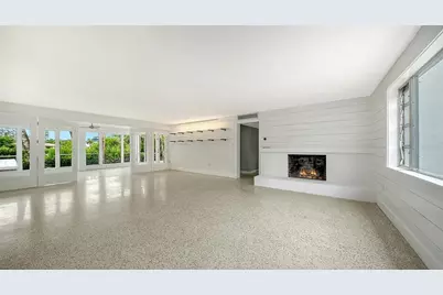 7665 Sanderling Road, Sarasota, FL 34242 - Photo 14