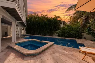 315 Hammock Cir, Anna Maria, FL 34216 - Photo 2
