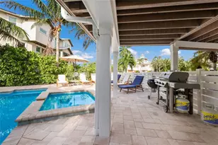 315 Hammock Cir, Anna Maria, FL 34216 - Photo 44
