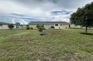 650 Hartford Dr NW, Port Charlotte, FL 33952 - Photo 18
