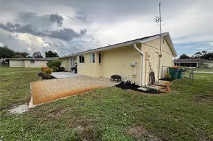 650 Hartford Dr NW, Port Charlotte, FL 33952 - Photo 22