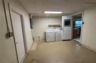 650 Hartford Dr NW, Port Charlotte, FL 33952 - Photo 24