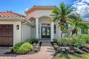 2729 Harvest Dr, Sarasota, FL 34240 - Photo 2