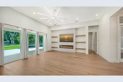 2729 Harvest Drive, Sarasota, FL 34240 - Photo 8