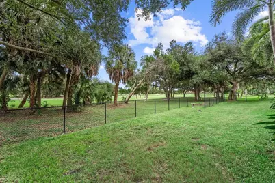 2166 Sonoma Drive E, Nokomis, FL 34275 - Photo 46