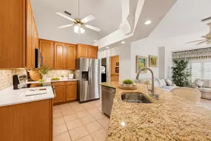 35 Bunker Cir, Rotonda West, FL 33947 - Photo 10