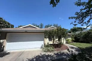 3225 Hart Way, Sarasota, FL 34232 - Photo 2
