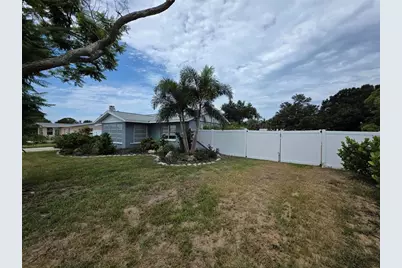 6344 Glencoe Avenue, Sarasota, FL 34231 - Photo 2