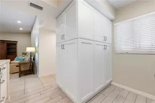 2756 Clubhouse Dr, Sarasota, FL 34232 - Photo 16