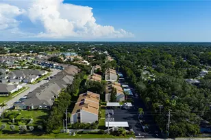2756 Clubhouse Dr, Sarasota, FL 34232 - Photo 34
