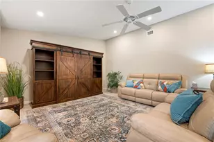 2756 Clubhouse Dr, Sarasota, FL 34232 - Photo 6