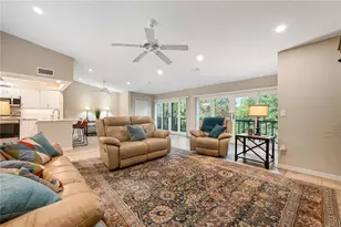 2756 Clubhouse Dr, Sarasota, FL 34232 - Photo 8