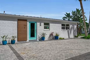 713 St Judes Dr S, Longboat Key, FL 34228 - Photo 2