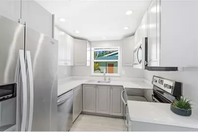 5320 Moeller Avenue, Sarasota, FL 34233 - Photo 6