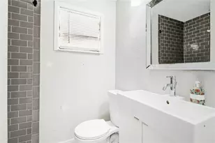 5320 Moeller Ave, Sarasota, FL 34233 - Photo 18