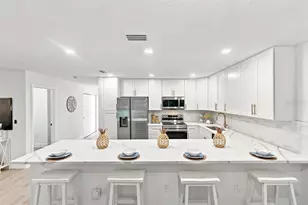 5241 Marsh Field Ln, Sarasota, FL 34235 - Photo 4