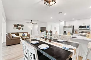 5241 Marsh Field Ln, Sarasota, FL 34235 - Photo 10
