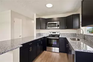 2057 Garden Pkwy, Bradenton, FL 34205 - Photo 6