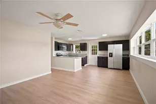 2057 Garden Pkwy, Bradenton, FL 34205 - Photo 4