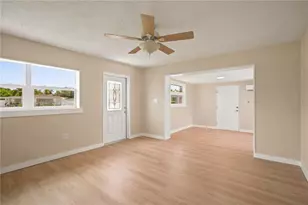 2057 Garden Pkwy, Bradenton, FL 34205 - Photo 12