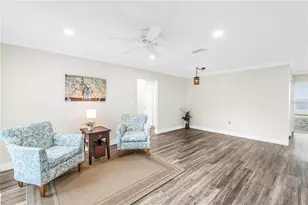 4207 34th Ave Dr W, Bradenton, FL 34205 - Photo 2