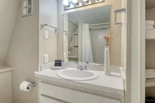 3453 Gulf of Mexico Dr, Longboat Key, FL 34228 - Photo 16