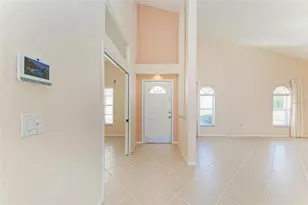 4227 Placid Dr, Sarasota, FL 34243 - Photo 6