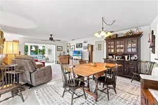 4208 Center Pointe Ln, Sarasota, FL 34233 - Photo 4