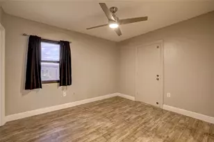 323 Suwanee Ave, Sarasota, FL 34243 - Photo 56