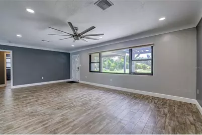 323 Suwanee Avenue, Sarasota, FL 34243 - Photo 10