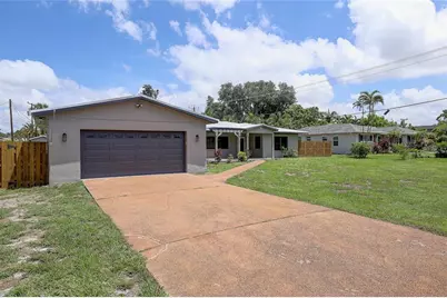 323 Suwanee Avenue, Sarasota, FL 34243 - Photo 2