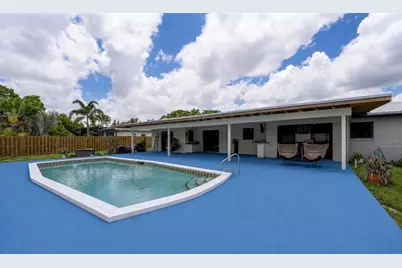 323 Suwanee Avenue, Sarasota, FL 34243 - Photo 64