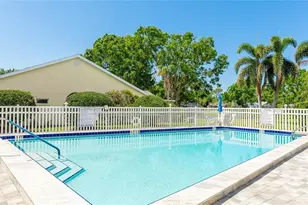 7488 Eleanor Cir, Sarasota, FL 34243 - Photo 52