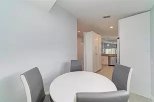 7488 Eleanor Cir, Sarasota, FL 34243 - Photo 18