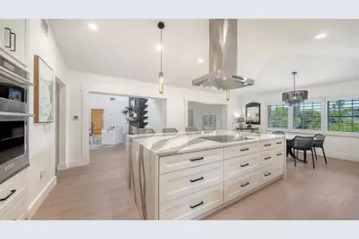 3624 S Lockwood Ridge Road, Sarasota, FL 34239 - Photo 6