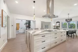 3624 S Lockwood Ridge Rd, Sarasota, FL 34239 - Photo 6