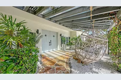 3624 S Lockwood Ridge Road, Sarasota, FL 34239 - Photo 2
