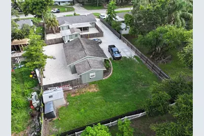 2404 52nd Ave Dr W, Bradenton, FL 34207 - Photo 38
