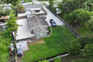 2404 52nd Ave Dr W, Bradenton, FL 34207 - Photo 38