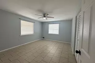 2404 52nd Ave Dr W, Bradenton, FL 34207 - Photo 30
