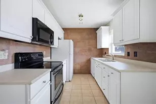 519 65th Ave W, Bradenton, FL 34207 - Photo 8