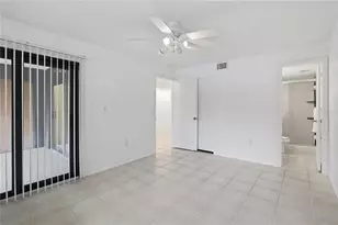 2448 Clubhouse Dr, Sarasota, FL 34232 - Photo 24
