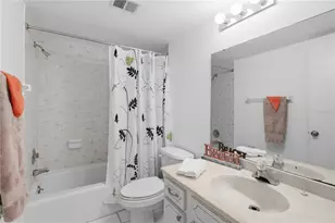 2448 Clubhouse Dr, Sarasota, FL 34232 - Photo 20