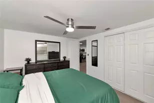 2951 Edgewood Ln, Sarasota, FL 34231 - Photo 6