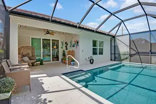 7010 Playa Bella Dr, Bradenton, FL 34209 - Photo 2