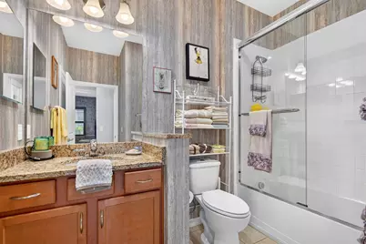 7010 Playa Bella Drive, Bradenton, FL 34209 - Photo 16
