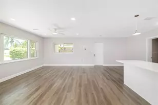 2253 Goldenrod St, Sarasota, FL 34239 - Photo 8