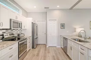 4444 Edinbridge Cir, Sarasota, FL 34235 - Photo 18