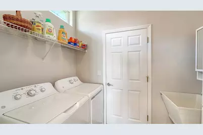 4444 Edinbridge Circle #121, Sarasota, FL 34235 - Photo 32
