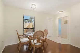 3189 Glen Elyn Blvd, Sarasota, FL 34237 - Photo 6
